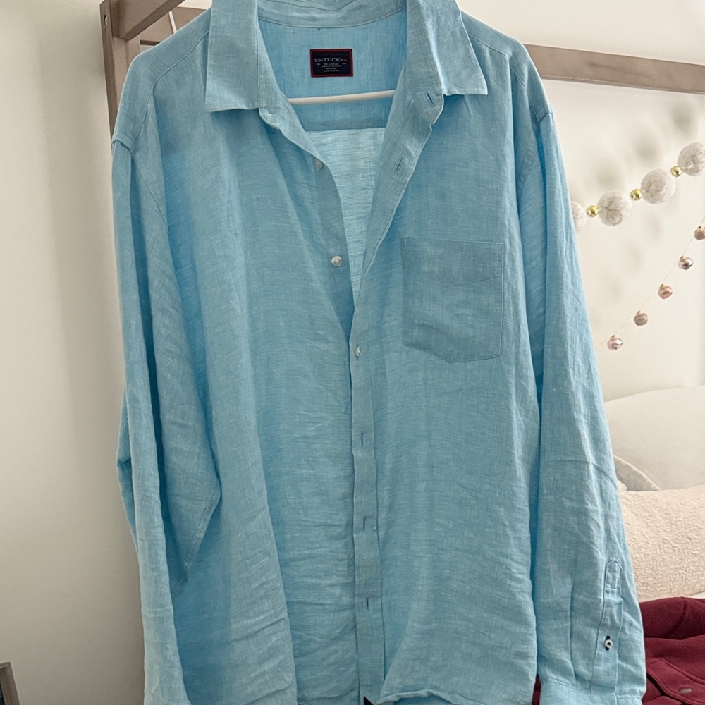UNTUCKit Light Blue Dress Shirt